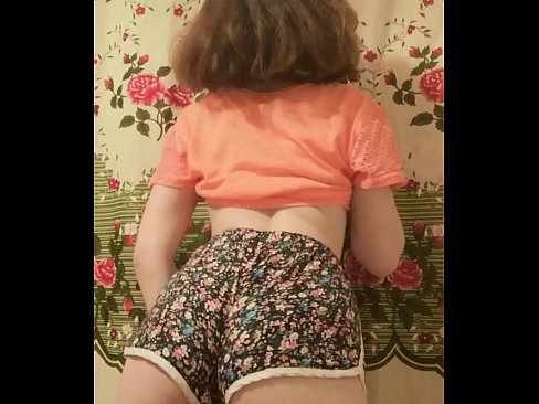 ❤️ La joven sexy hace un striptease grabando sus calzoncillos en la cámara ❤ Putas en es.watchhentai.ru ❌️